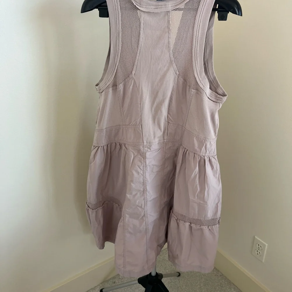 Anthropologie Daily Practice- Size L - Picture 4 of 5